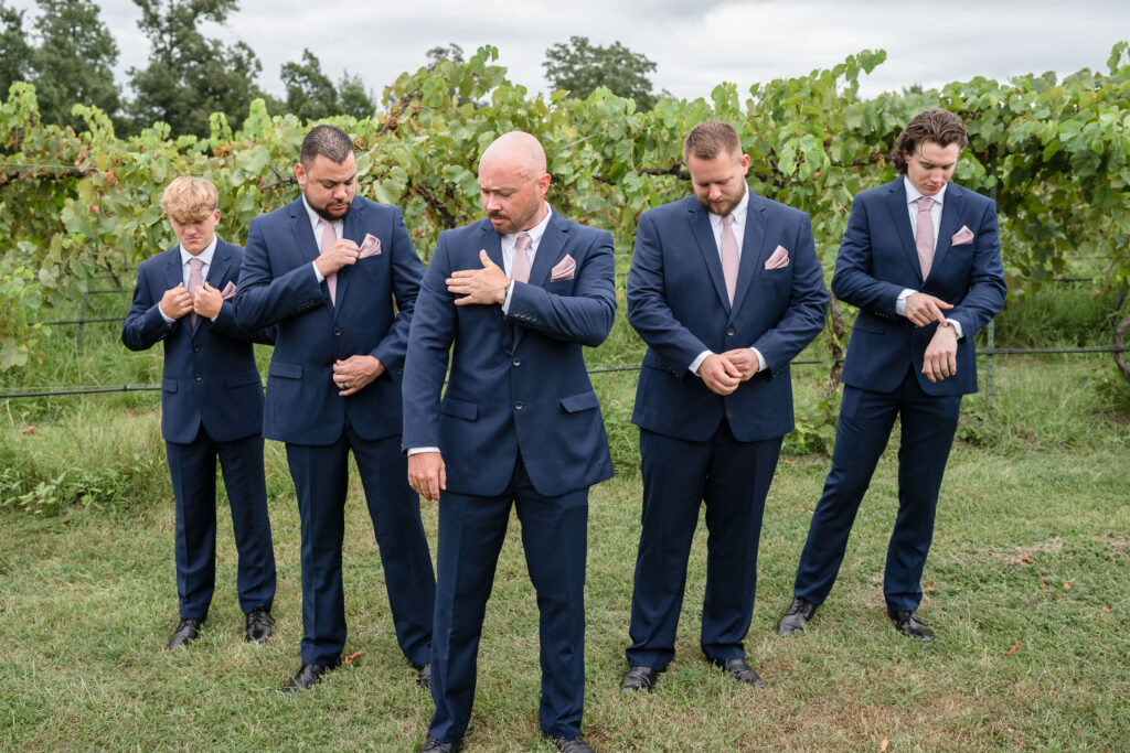 seven springs winery wedding photo by Lake of the Ozarks wedding photographer The Bennetts
