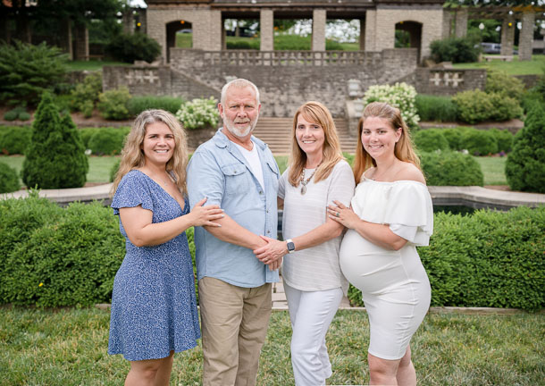 Jefferson City Governors Gardens Family photographer