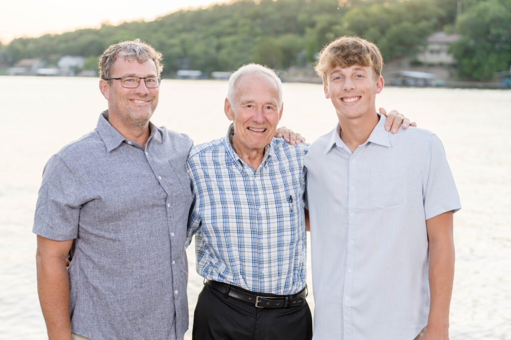 Family reunion photographer at the Lake of the Ozarks Mitchell Bennett Portraits