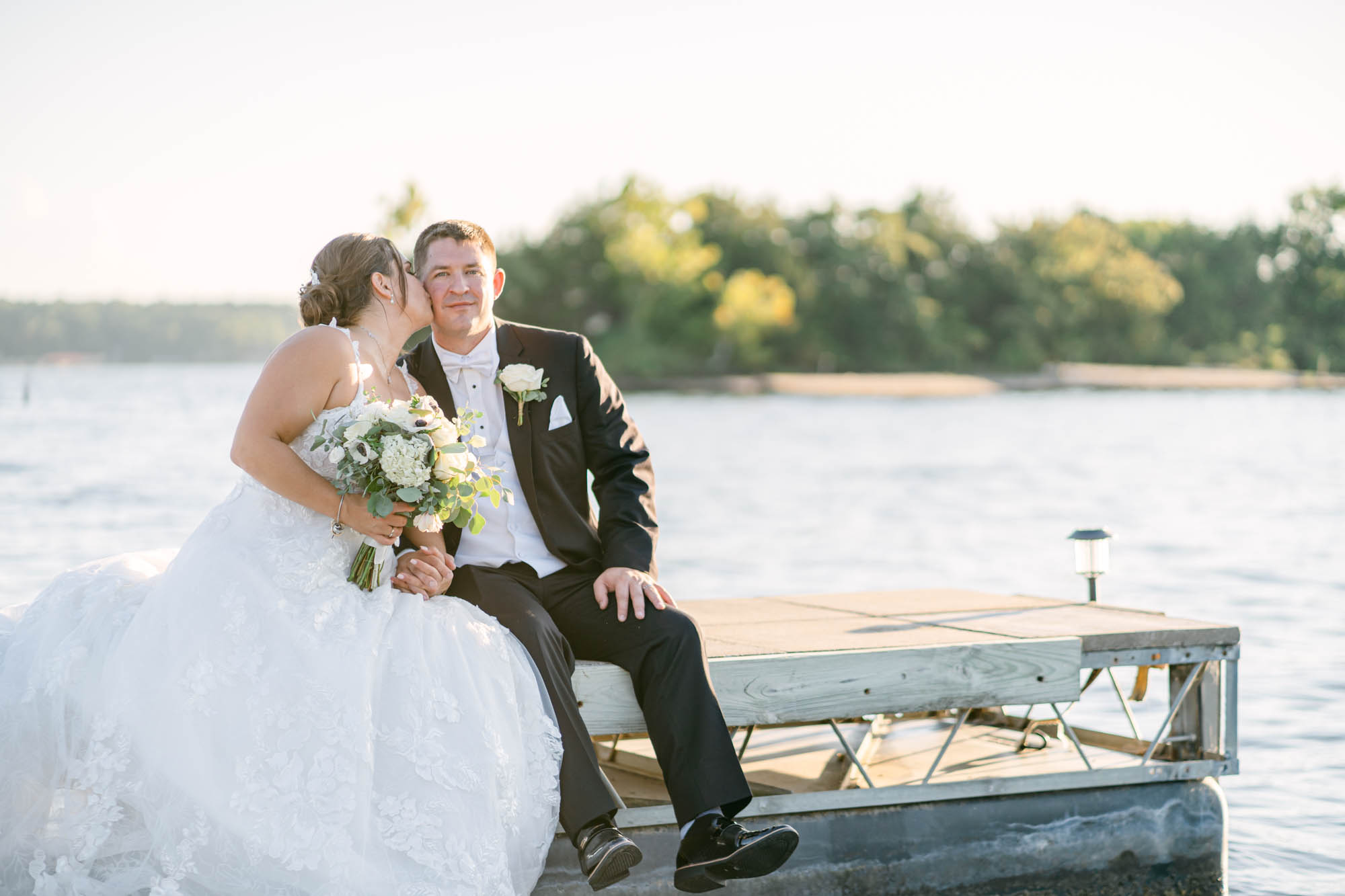 lodge of four seasons wedding photo