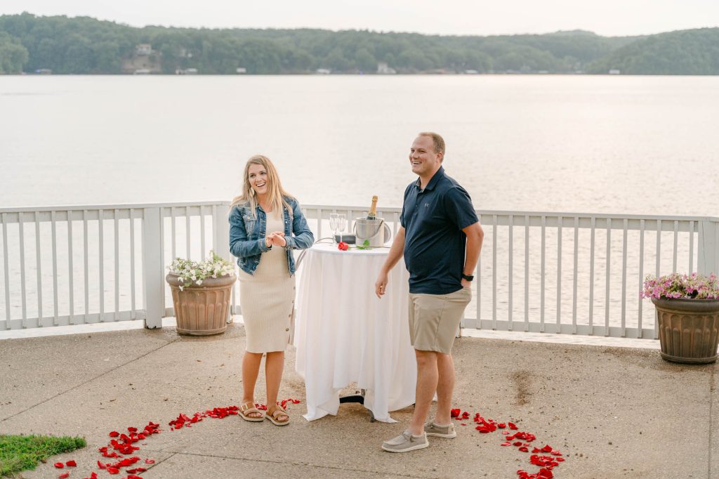 best place to propose at the Lake of the Ozarks margaritaville sunset point
