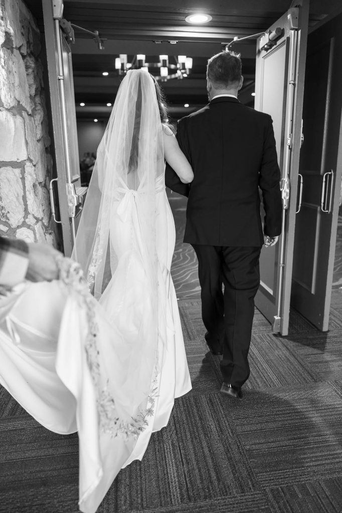 The Lodge of Four Seasons wedding photographer Lake of the Ozarks