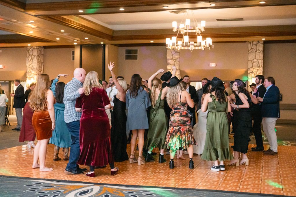 The Lodge of Four Seasons wedding photographer Lake of the Ozarks